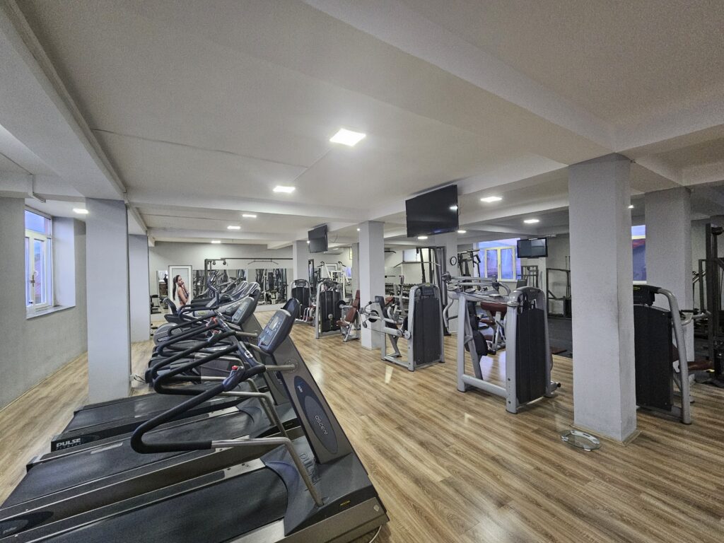 Внатрешност на теретаната Titan Fitness